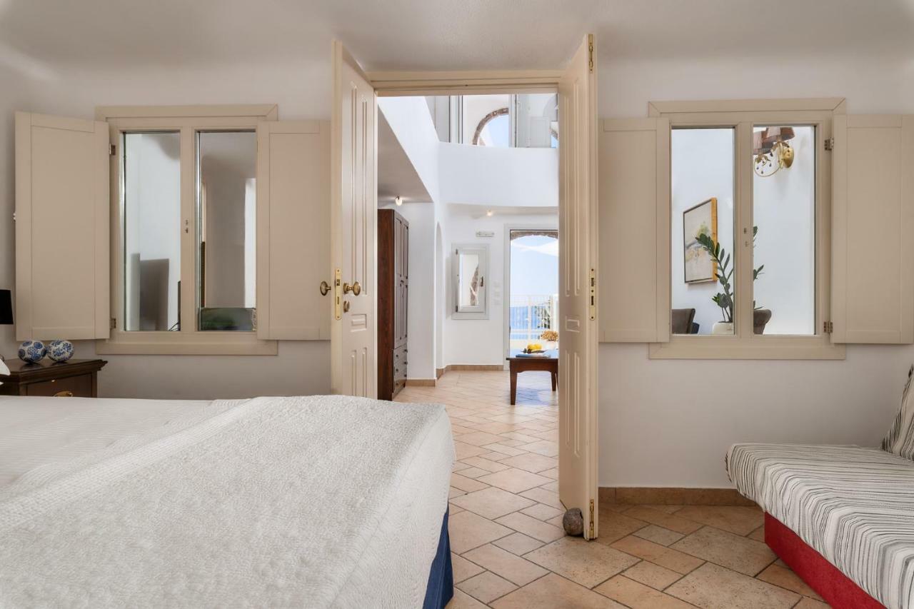 Mirabo Villas (Adults Only) Firostefani Bagian luar foto